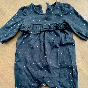Baby GAP long sleeve romper 3-6 months charcoal grey with gold dots